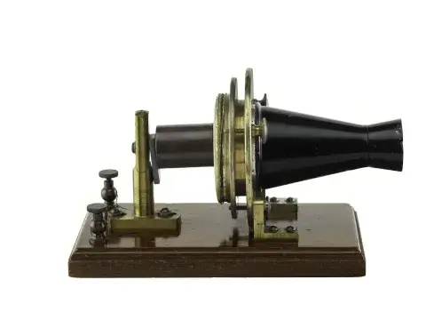 <p>What is the name of this an by who made it, during which era was this discovered and around what time</p>