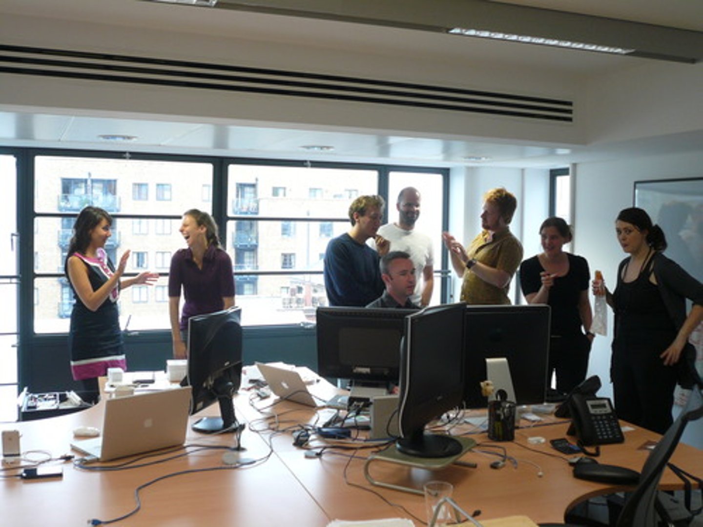 <p>Вести бізнес</p>