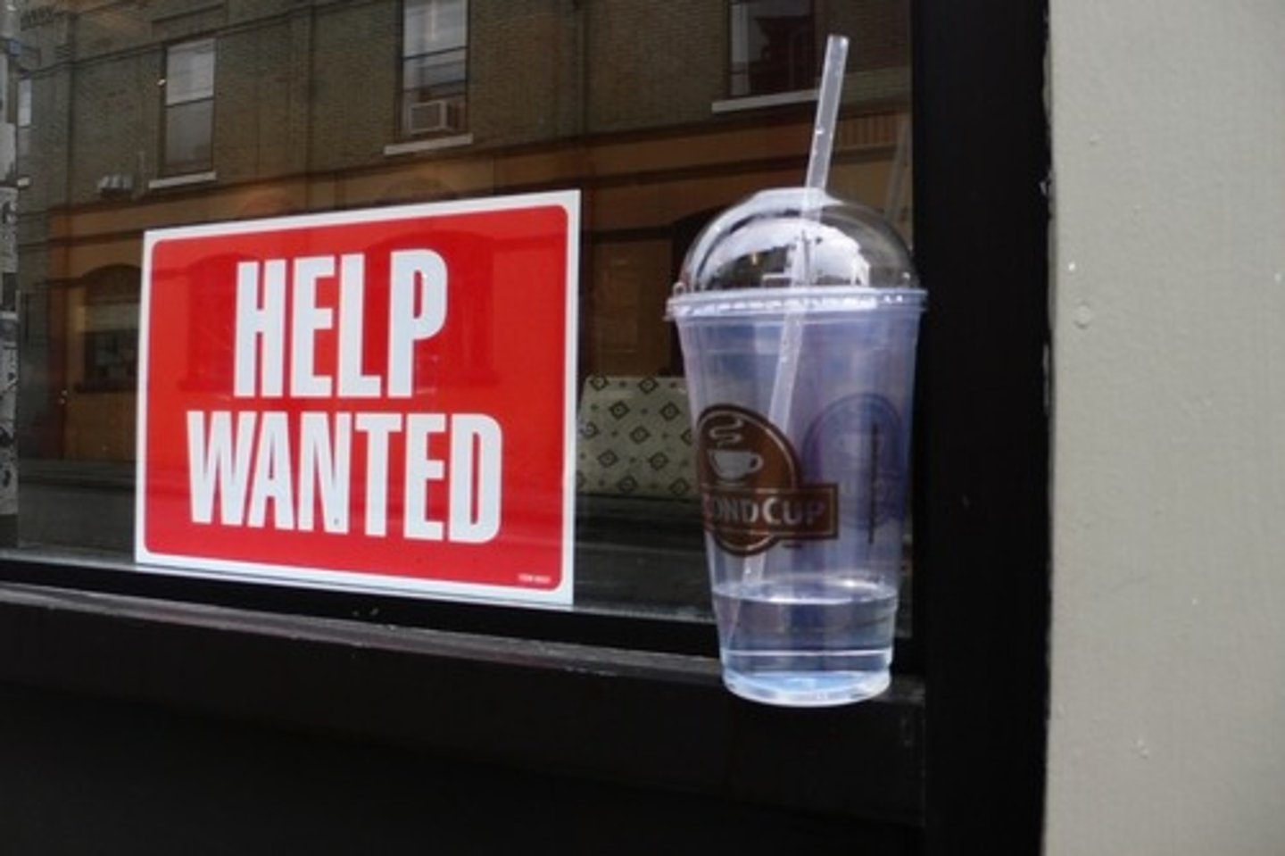 <p>to apply for a job</p>