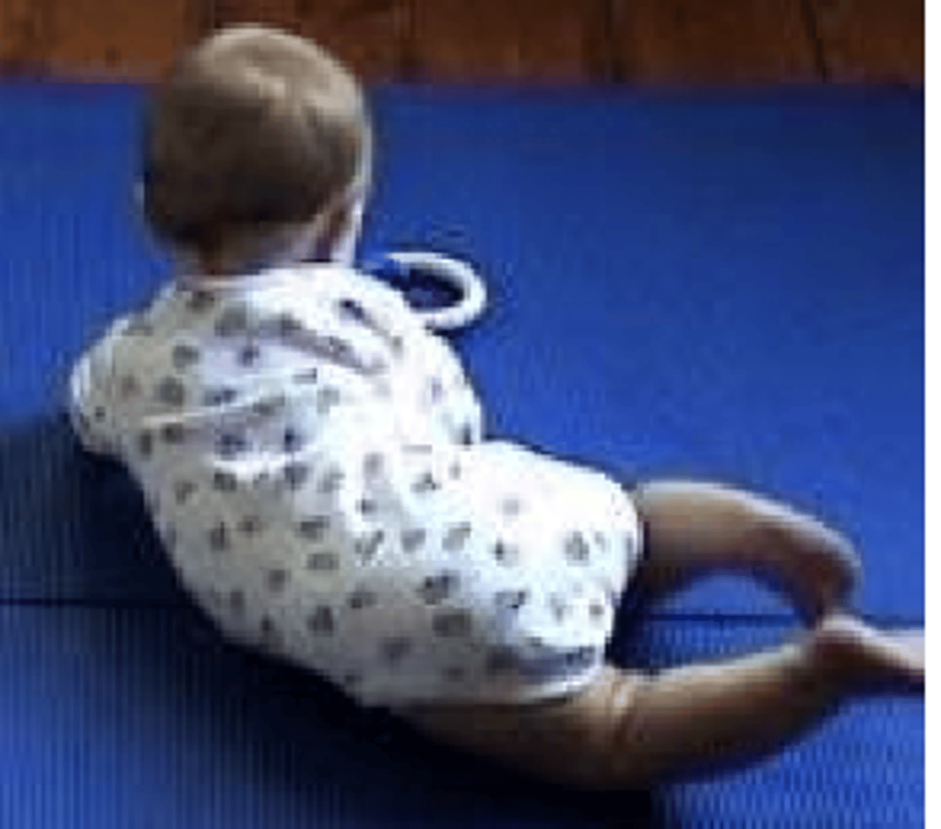 <p>1. Starts to "pivot" in prone?</p><p>2. Can weight shift and reach in prone easily</p><p>3. Rolls to supine SEGMENTALLY</p>