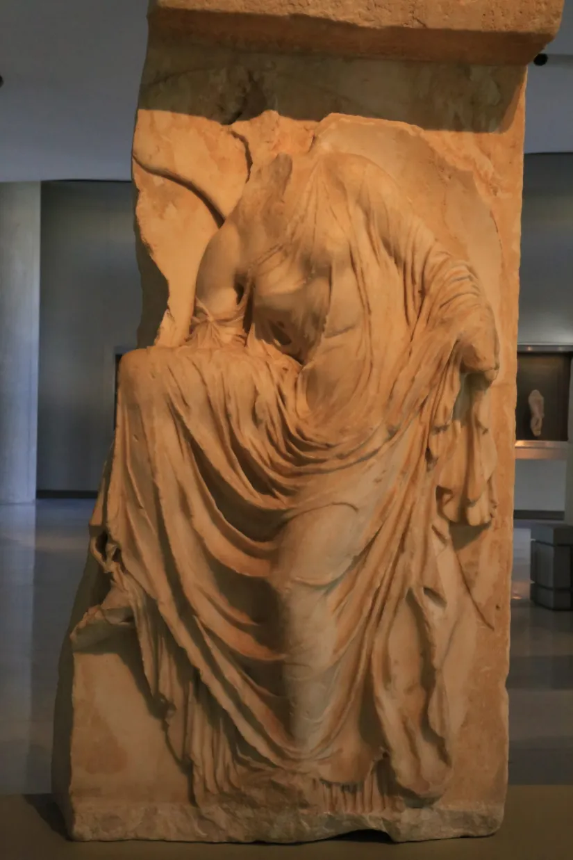 <p><span style="background-color: transparent;"><strong>Temple of Athena Nike. Acropolis. Athens, Greece. Iktinos and Kallikrates. c. 447-410 BCE. Marble. (plus</strong></span><strong> photo of Nike adjusting her sandal)</strong></p>