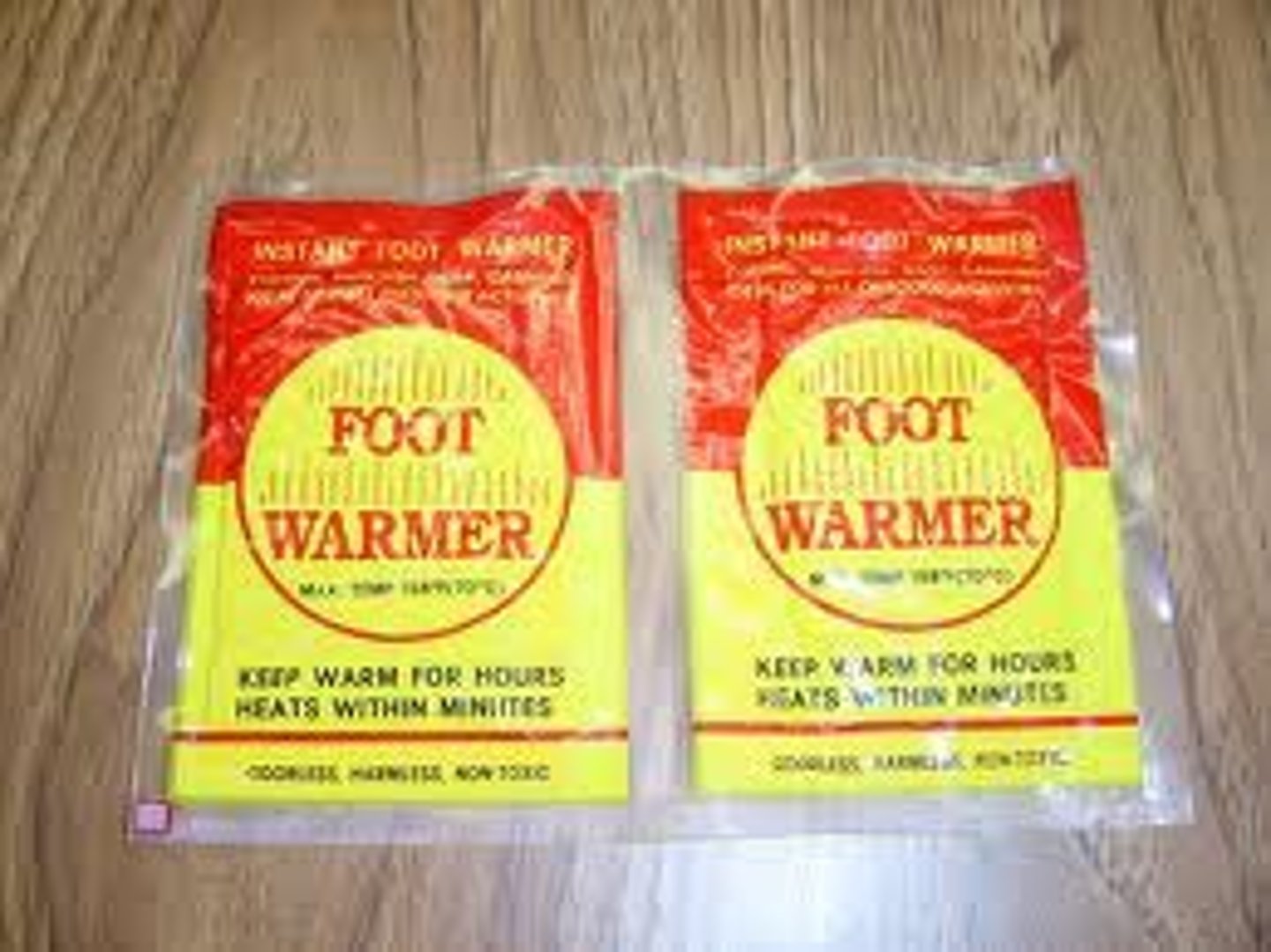 <p>a chemical reaction in which heat is released to the surroundings</p>