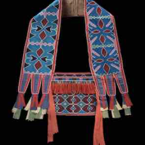 <p>lenape, c 1850 CE, beadwork on leather</p>