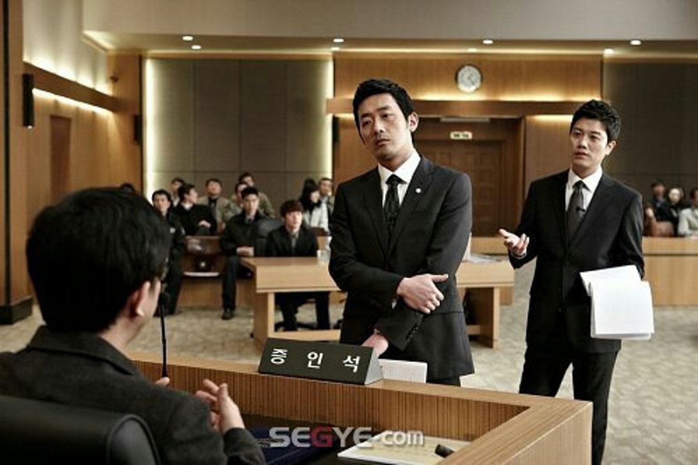 <p>luật sư<br>내 꿈 은 변호사가 되는 것입니다.<br>Ước mơ của tôi là trở thành luật sư</p>