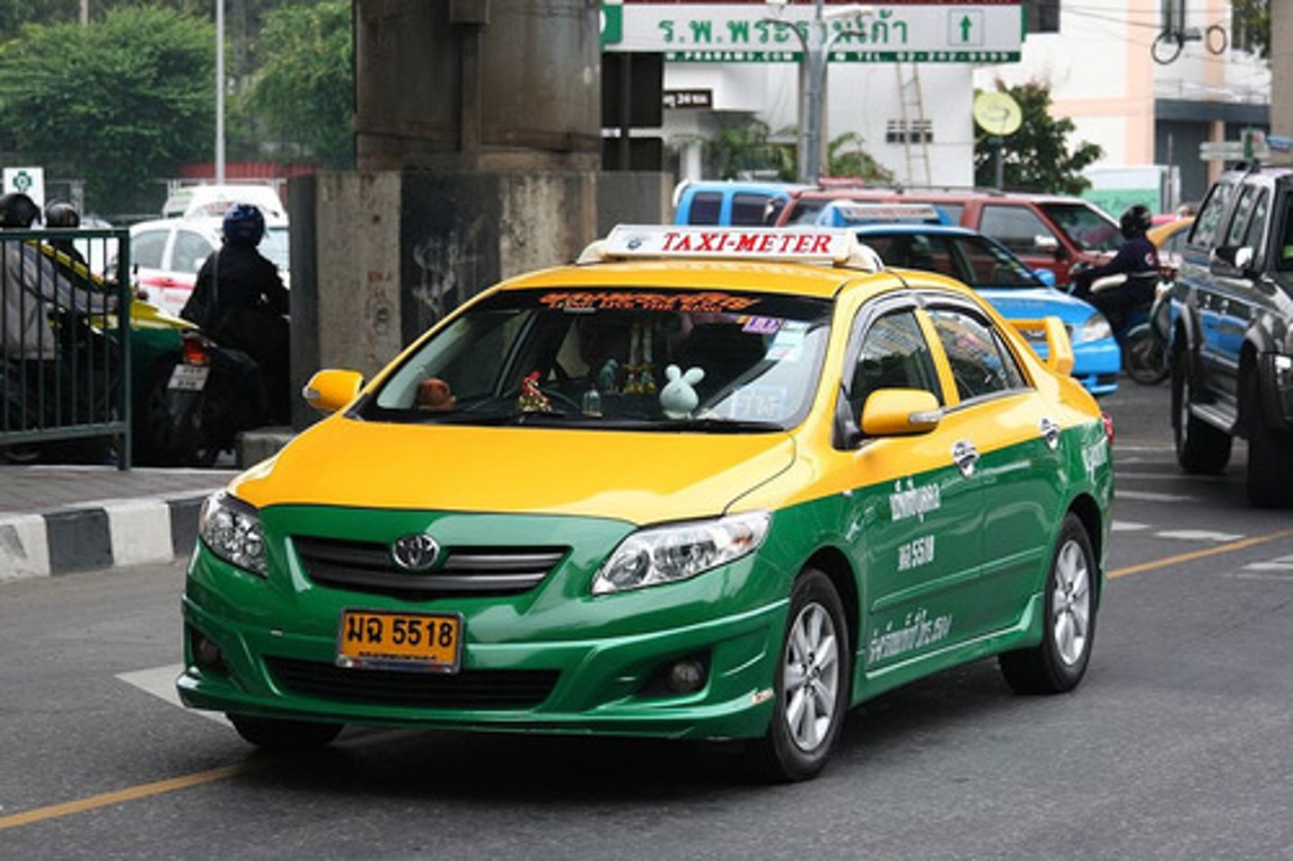 <p>taxi</p>