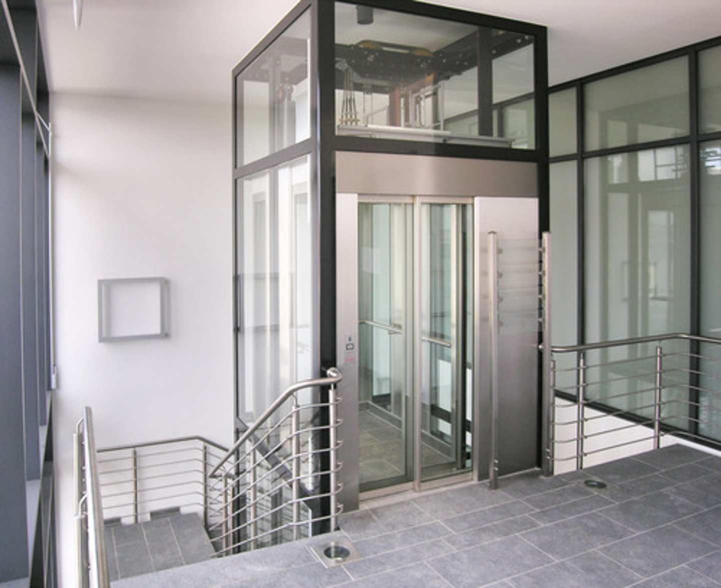 <p>elevator</p>
