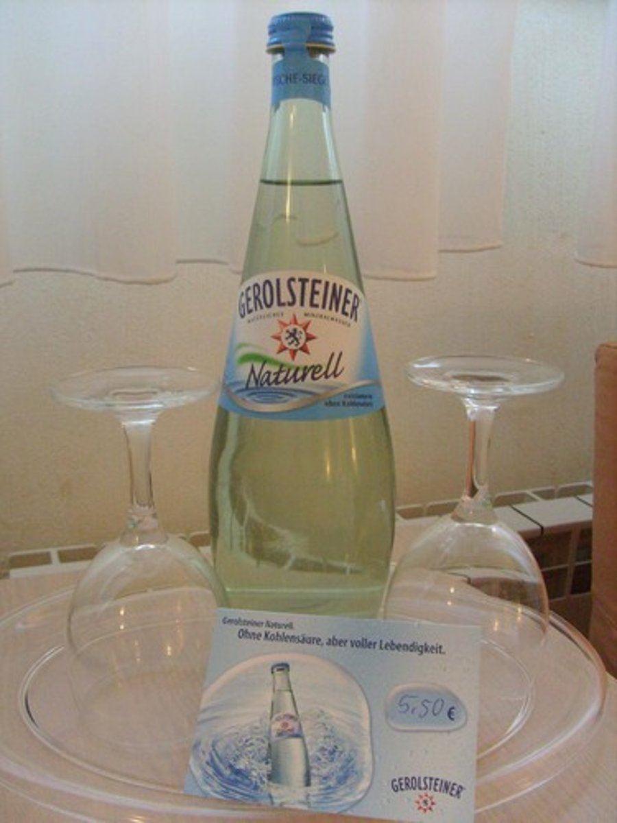 <p>a glass of sparkling water</p>