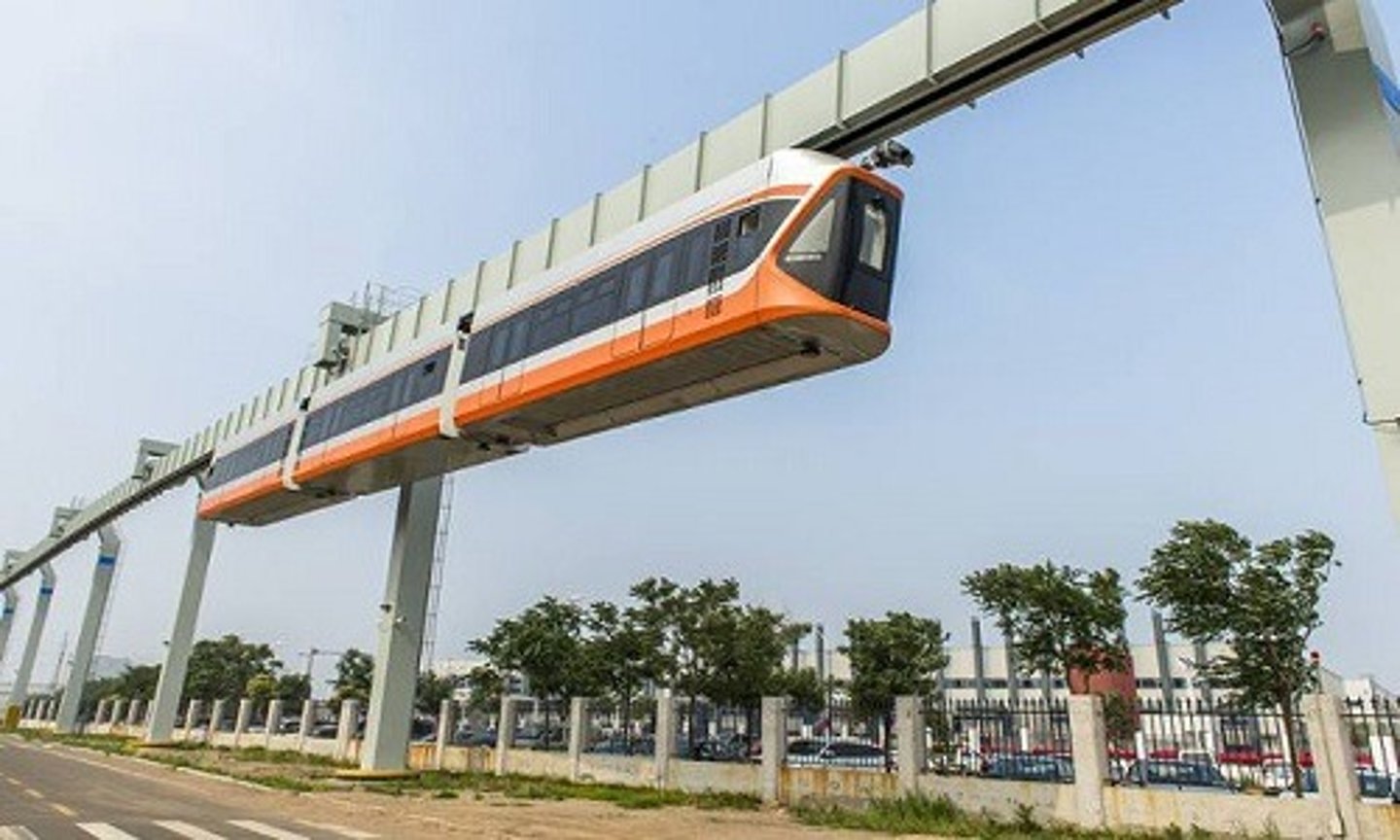 <p>sky train</p><p>(/skaɪ treɪn/)</p>