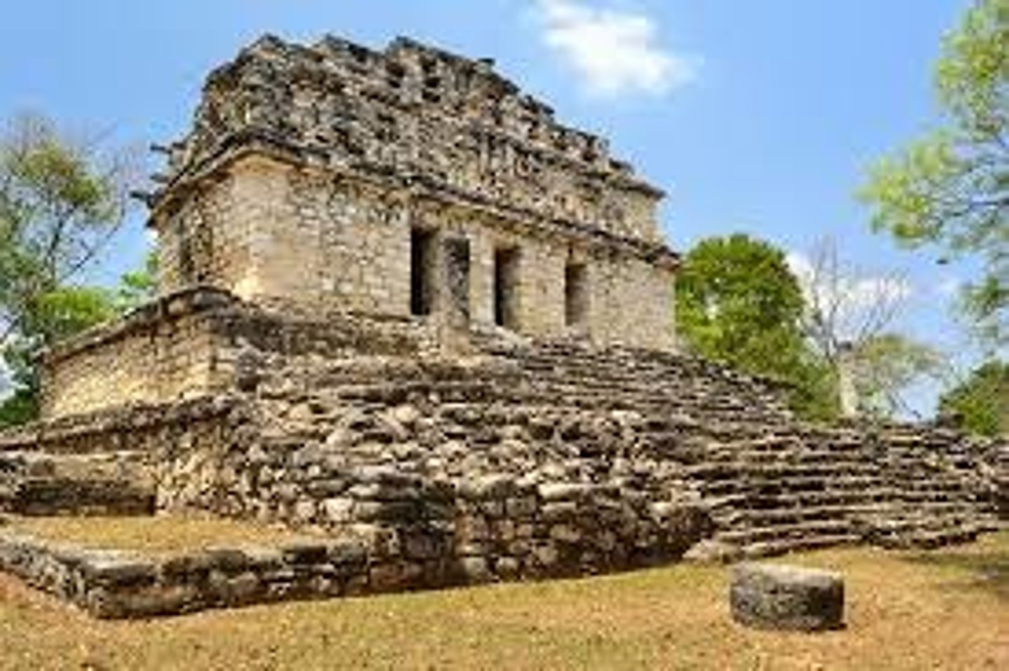 <p><b>Designation</b>: Chiapas, Mexico<br><br><b>Artist/Culture</b>: Maya<br><br><b>Date of Creation</b>: 725 CE<br><br><b>Materials</b>: limestone (architectural complex). Structure 40</p>