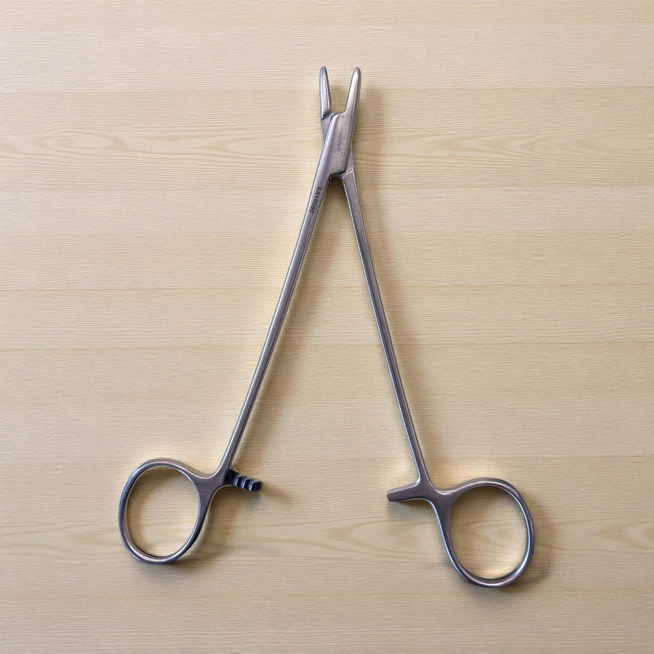 <p>mayo Hagar needle holder</p>