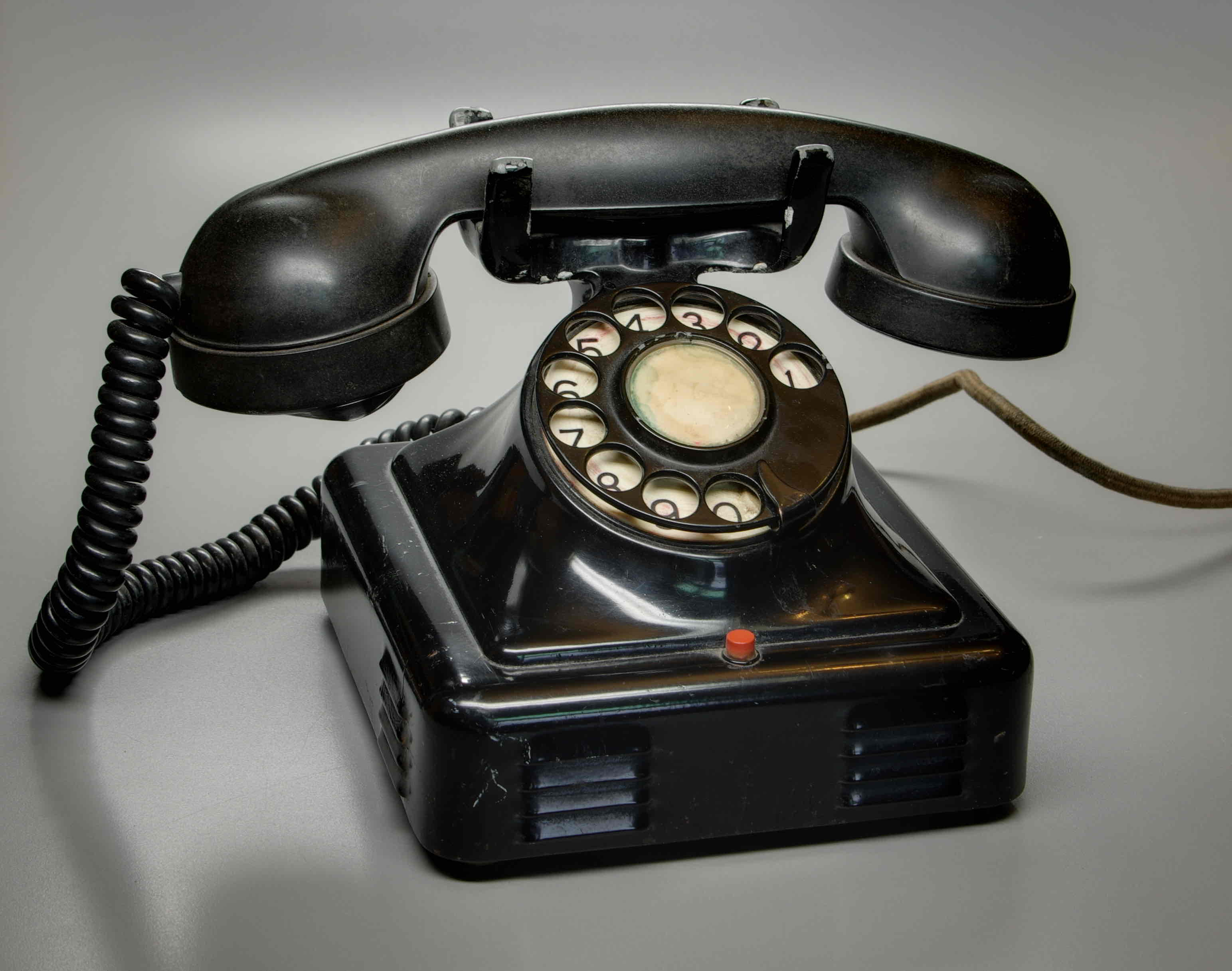 <p>Telephone </p>