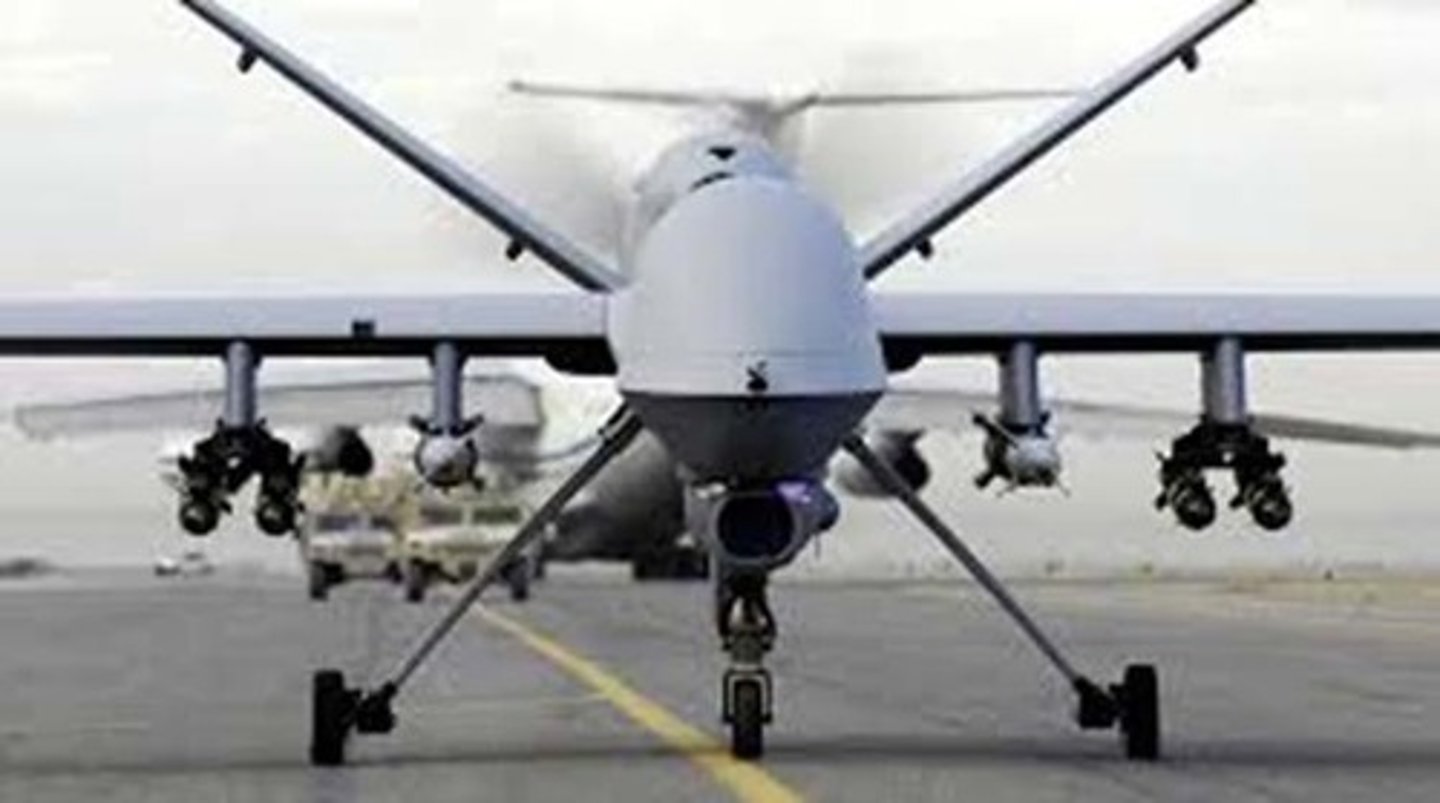 <p>vũ khí giết người tự động, EX: The use of autonomous weapons raises serious ethical questions.</p>
