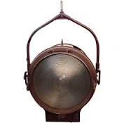 mole richardson 10k light fixuter with a 29” fresnel. 