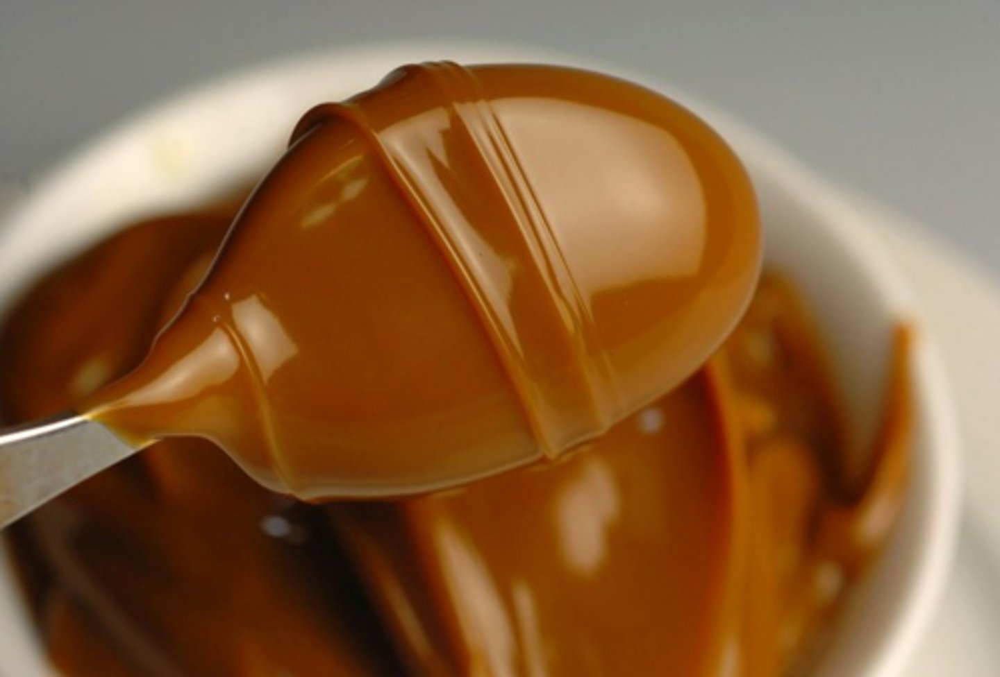 <p>Un postre popular en Argentina. Es azúcar y leche.</p>