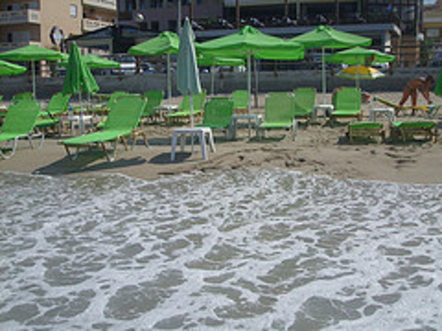 <p>The time at which the tide reaches its highest level</p>