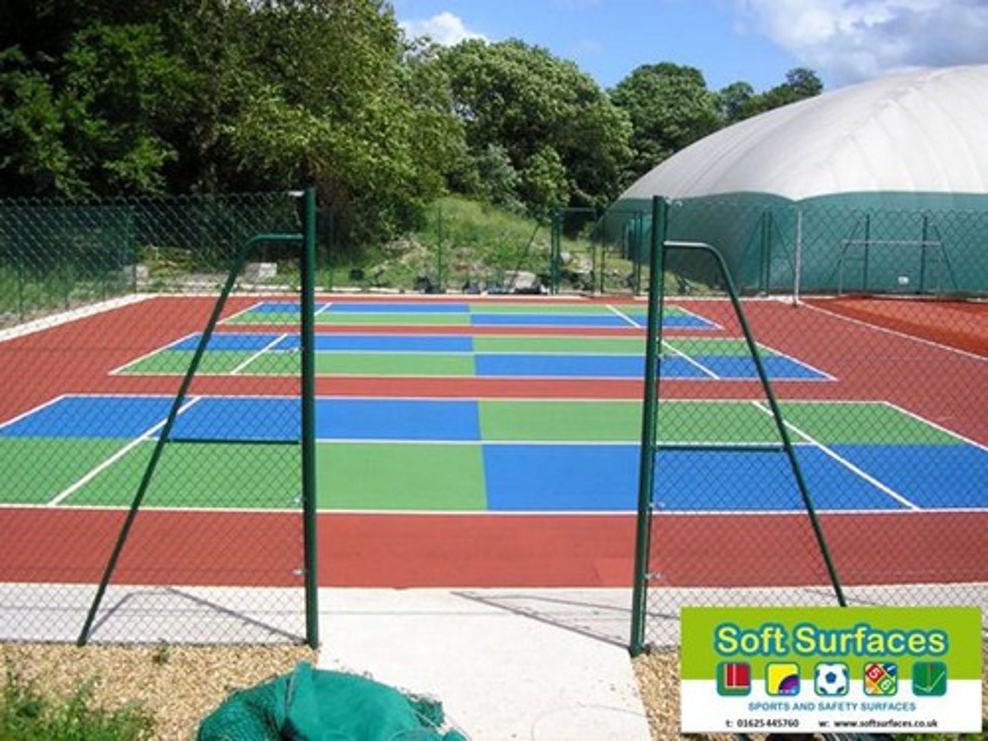 <p>(n.[C])(某特定用途的)場所</p>