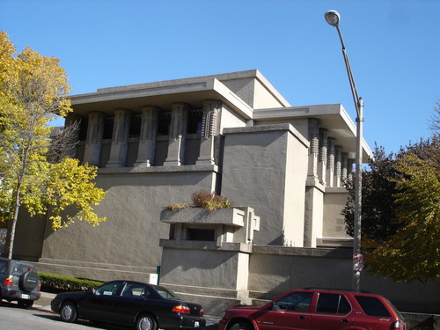 <p>Frank Lloyd Wright; 1909</p>