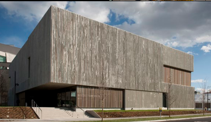 name the building architect and style 
