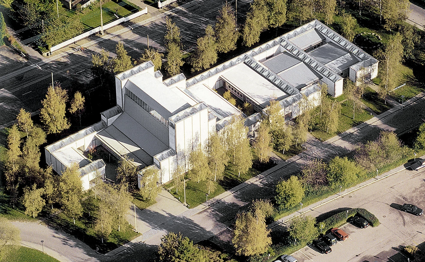 <p>Name of building, architect, date</p>