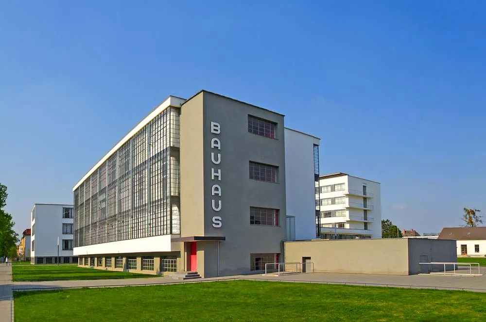 <p>translated to the building house; a school of design established in weimar in 1919 by walter groupius, moved to dessau in 1926, and closed in 1933 as a result of nazi hostility</p>