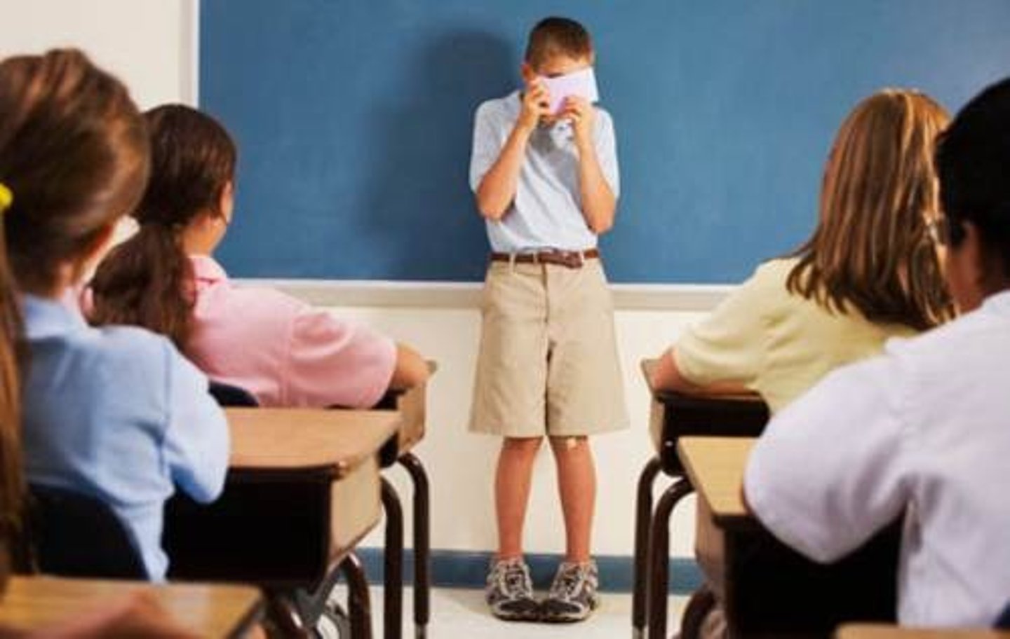 <p>shyness, timidity</p>