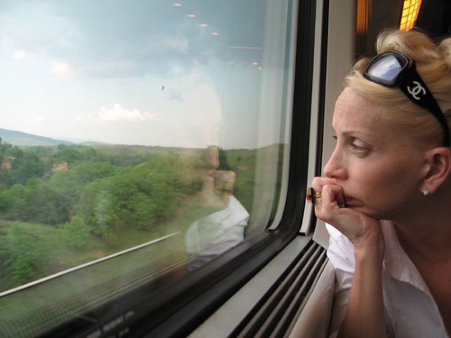 <p>to look for a long time at someone or something or in a particular direction</p><p>e.g.: She was aware of his admiring ____ as he looked across at her.</p>