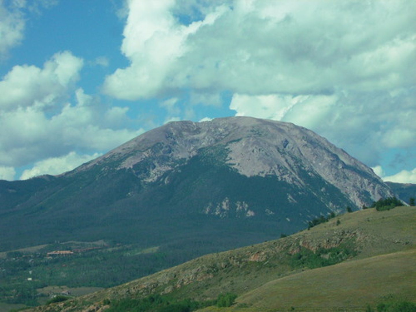 <p>- magma tries to push up through the crust</p><p>- doesn't break the surface</p><p>- blister on Earth's surface</p>