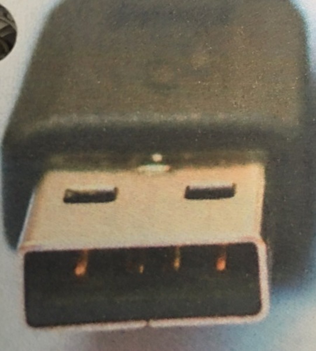<p>480 megabits per second, 5 meters</p>