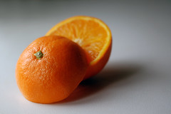 <p>orange</p>