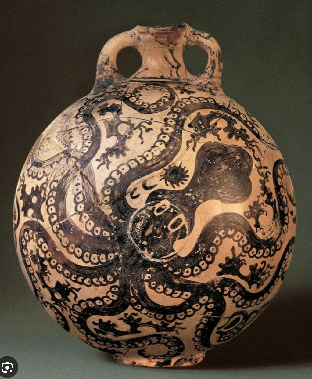 <p>Marine Style Pilgrim Flask</p>