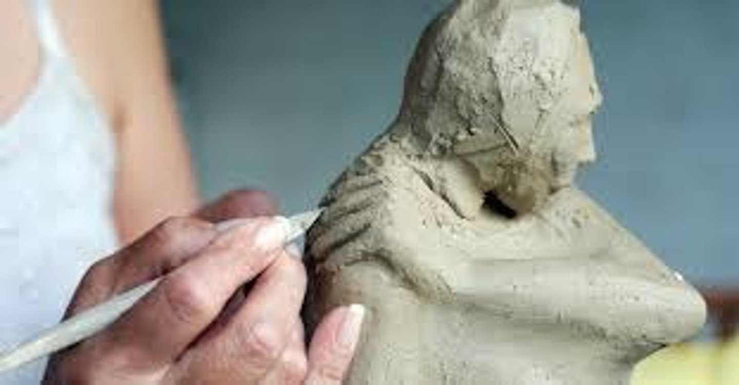 <p>crear una escultura</p>