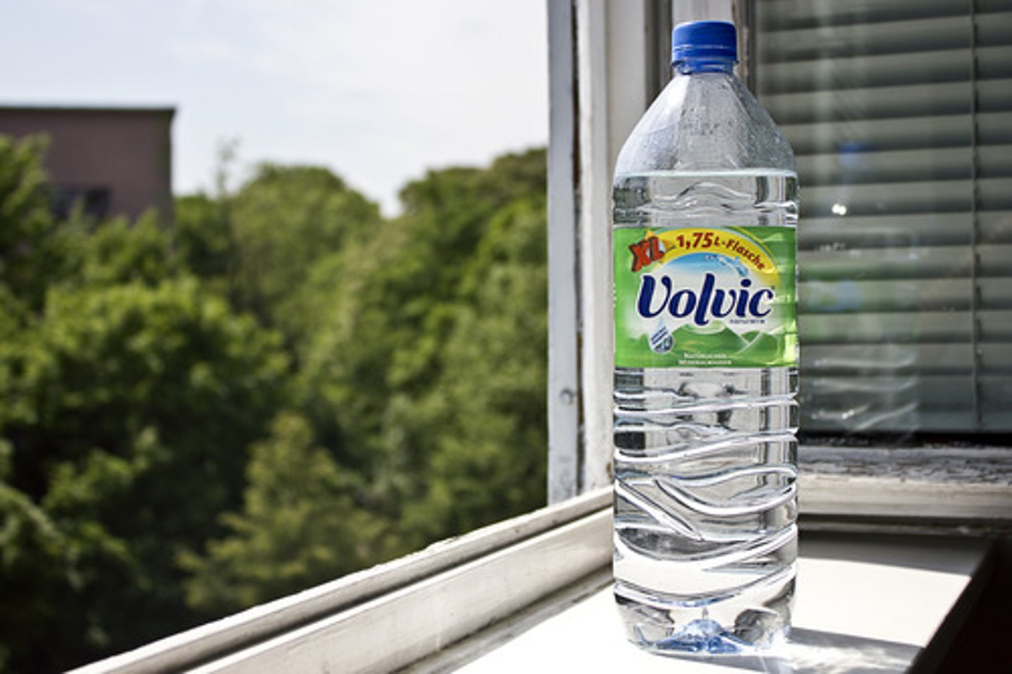 <p>bottle</p>