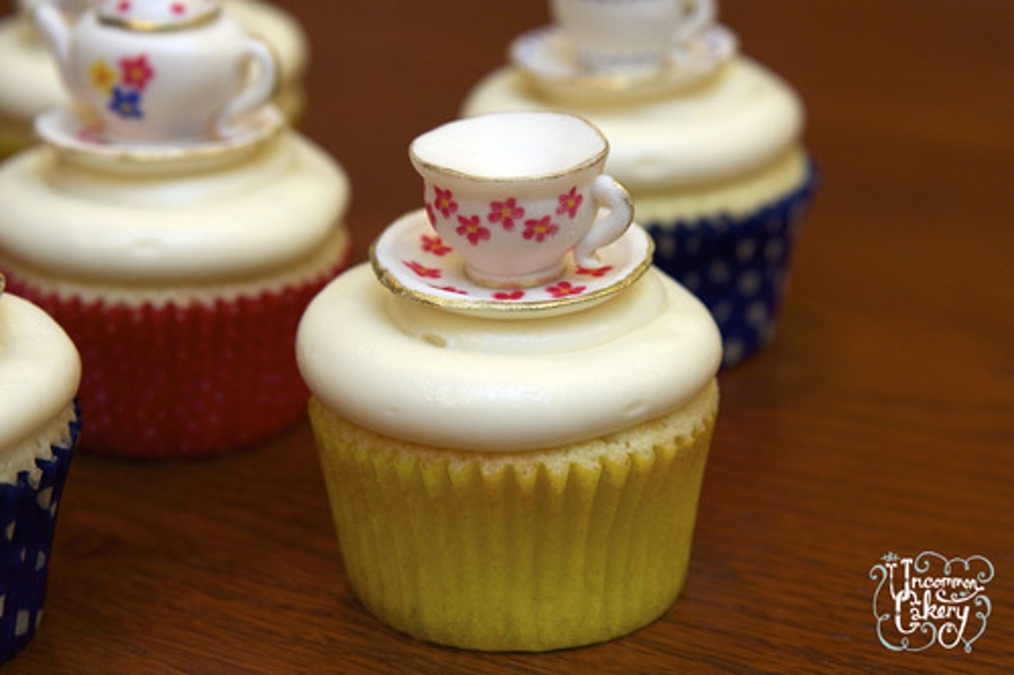 <p>to reduce something to the lowest possible level (giảm thiểu)</p>