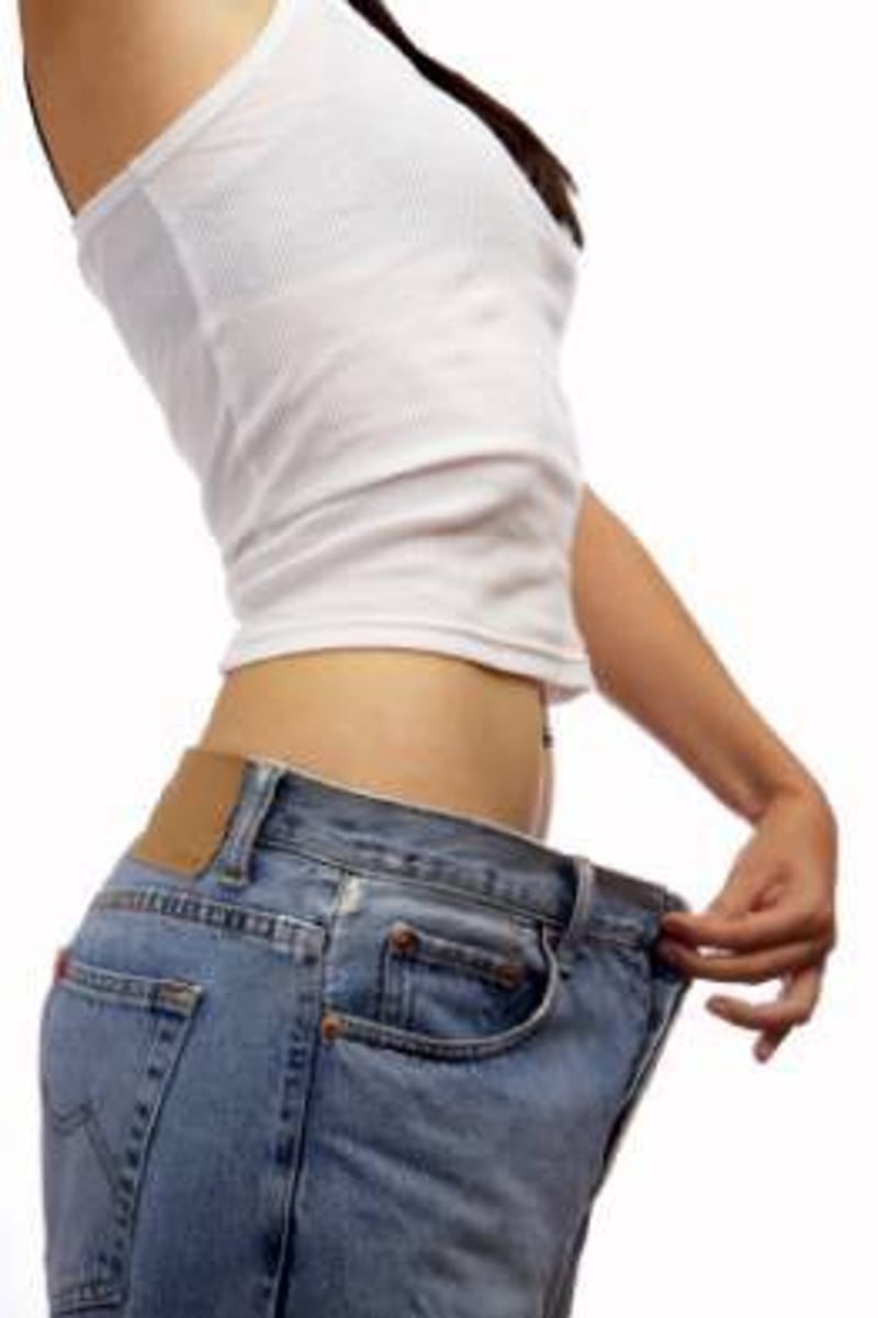 <p>to lose weight; to slim down</p>