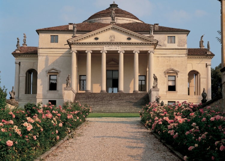 <p>Was built forty miles outside of Venice and was made with the elements of Roman architecture such as a perfect circle in a perfect square where there a centralized plan that has 4 facades. </p>
