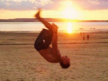 <p>He can</p><p>He can do a backflip.</p>