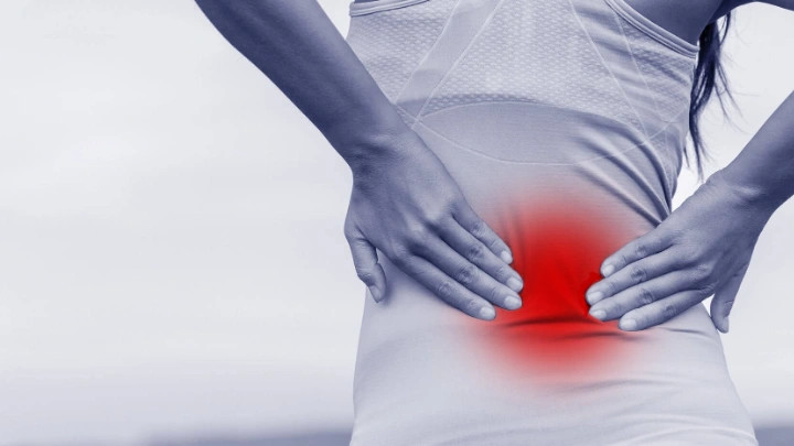 <ol><li><p>frequency &amp; urgency of voiding</p></li><li><p>burning sensation </p></li><li><p>low back pain</p></li><li><p>hematuria (blood in urine)</p></li></ol><p></p>