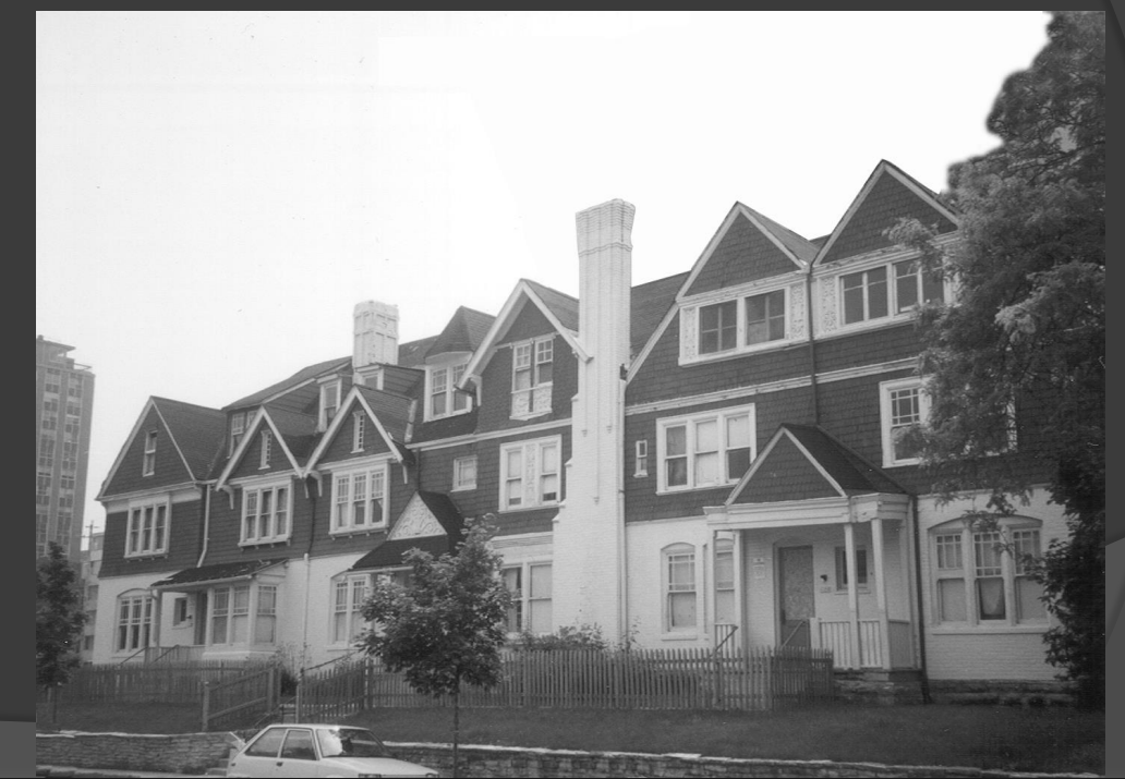 <p>Identify this building</p>