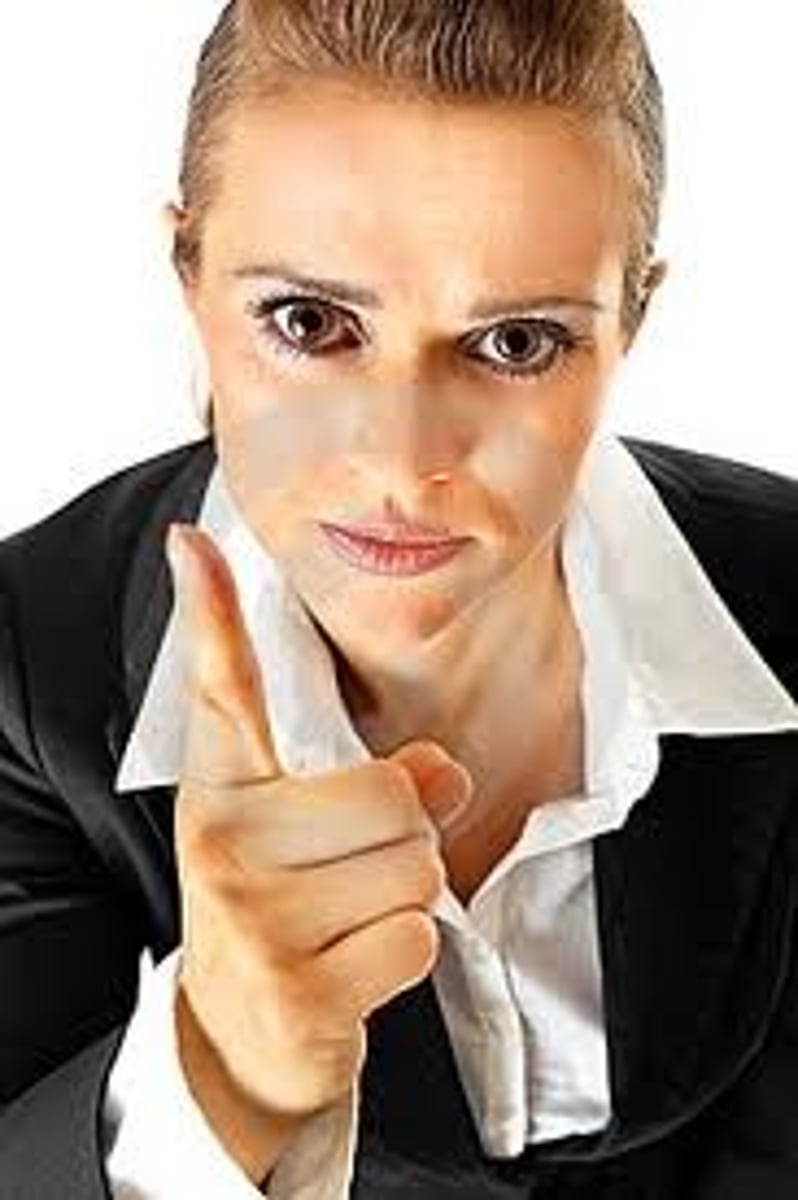 <p>you (informal) have to</p>