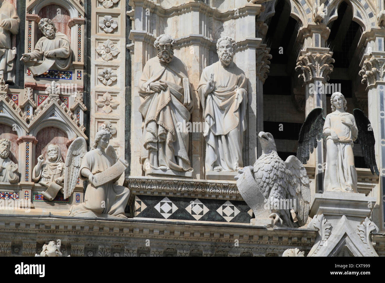 <p>Sant’Andrea Pulpit, Siena Cathedral façade sculptures</p>