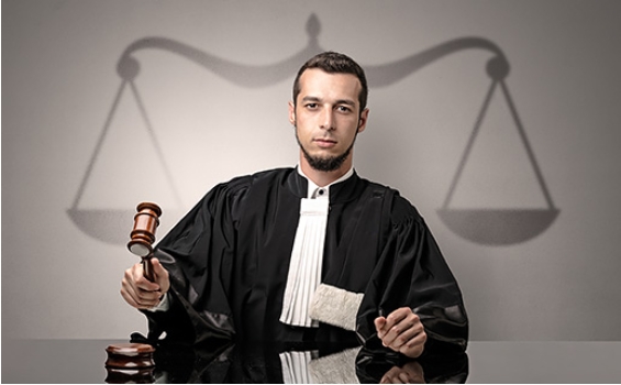 <p>A <strong>sentence</strong> is a punishment that a judge gives to someone who is guilty of a crime.</p><p><span>|ˈsent(ə)ns|</span></p><p>Приговор; выносить приговор</p>