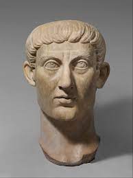 <p>Head of Constantine the Great- importance</p>