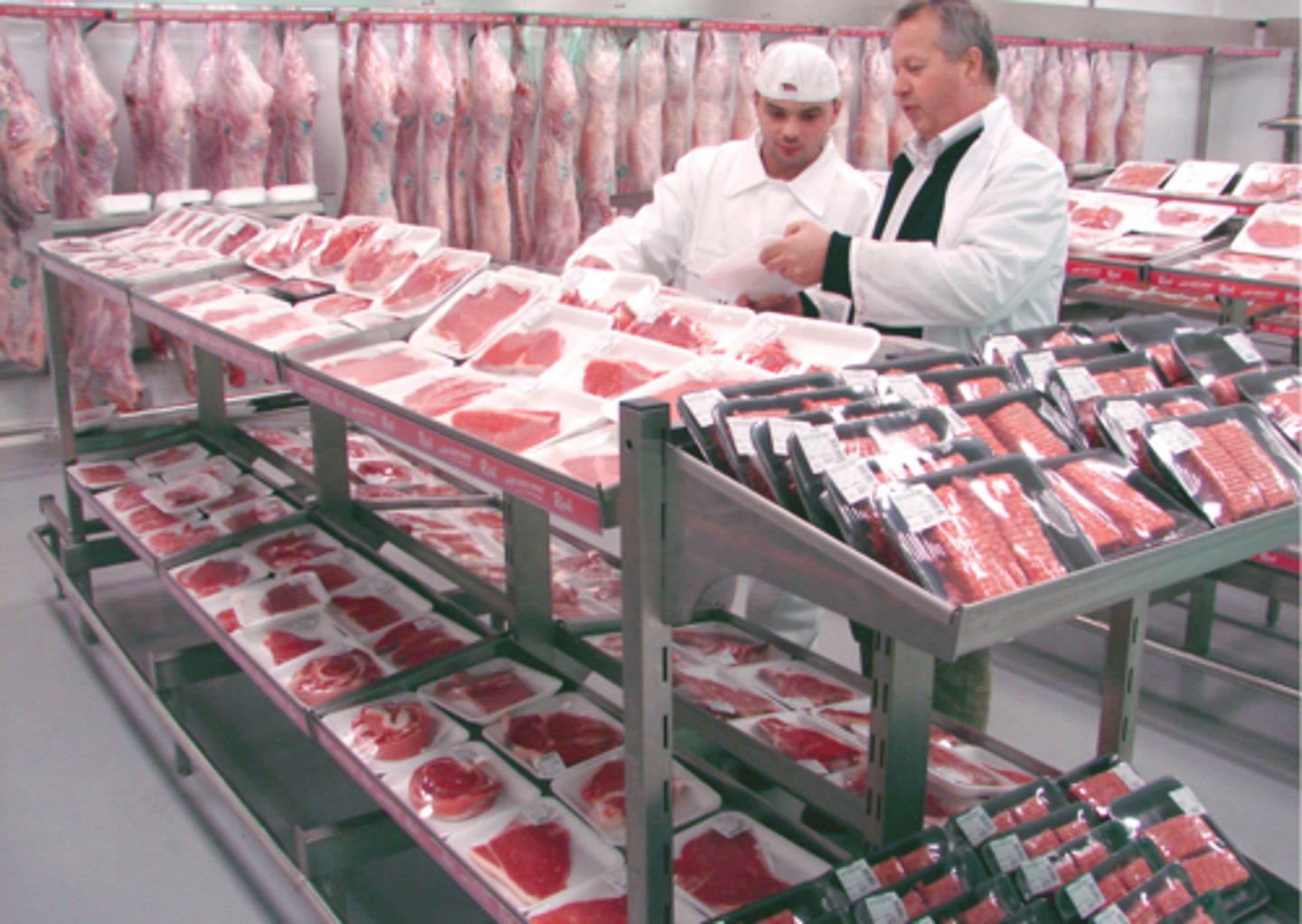 <p>a big shop where you buy different kinds of meat.</p>