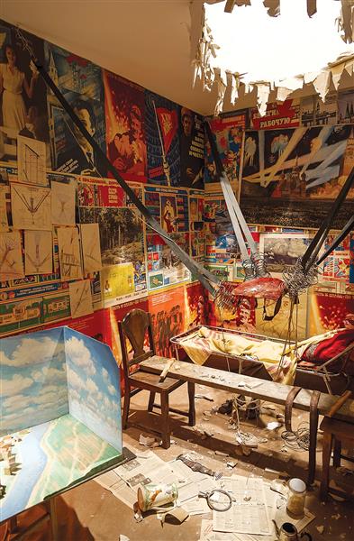 <p>What is the art movement behind&nbsp;The Man who Flew Into Space from His Apartment?</p>