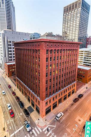 <p>When: 1891 Where: St Louis, Missouri Who: Louis Sullivan Extra Facts: Chicago School Functionalism</p>