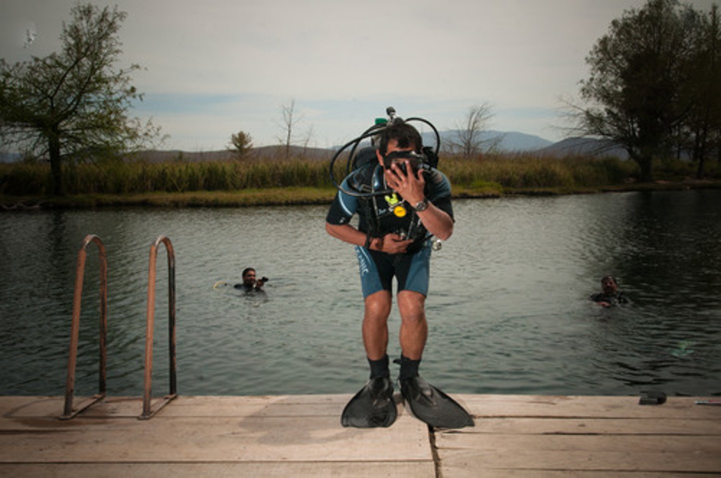 <p>to go scuba diving</p>