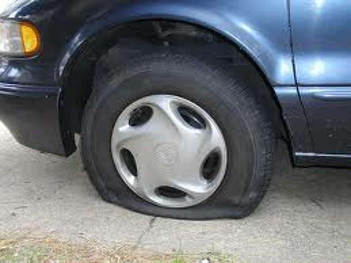 <p>flat tire</p>