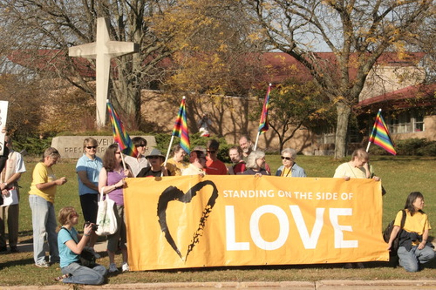 <p>- Overall they universally commit to values of peace, justice, forgiveness and reconciliation.</p><p>- However, there is no obligation to be / not be a pacifist.</p>