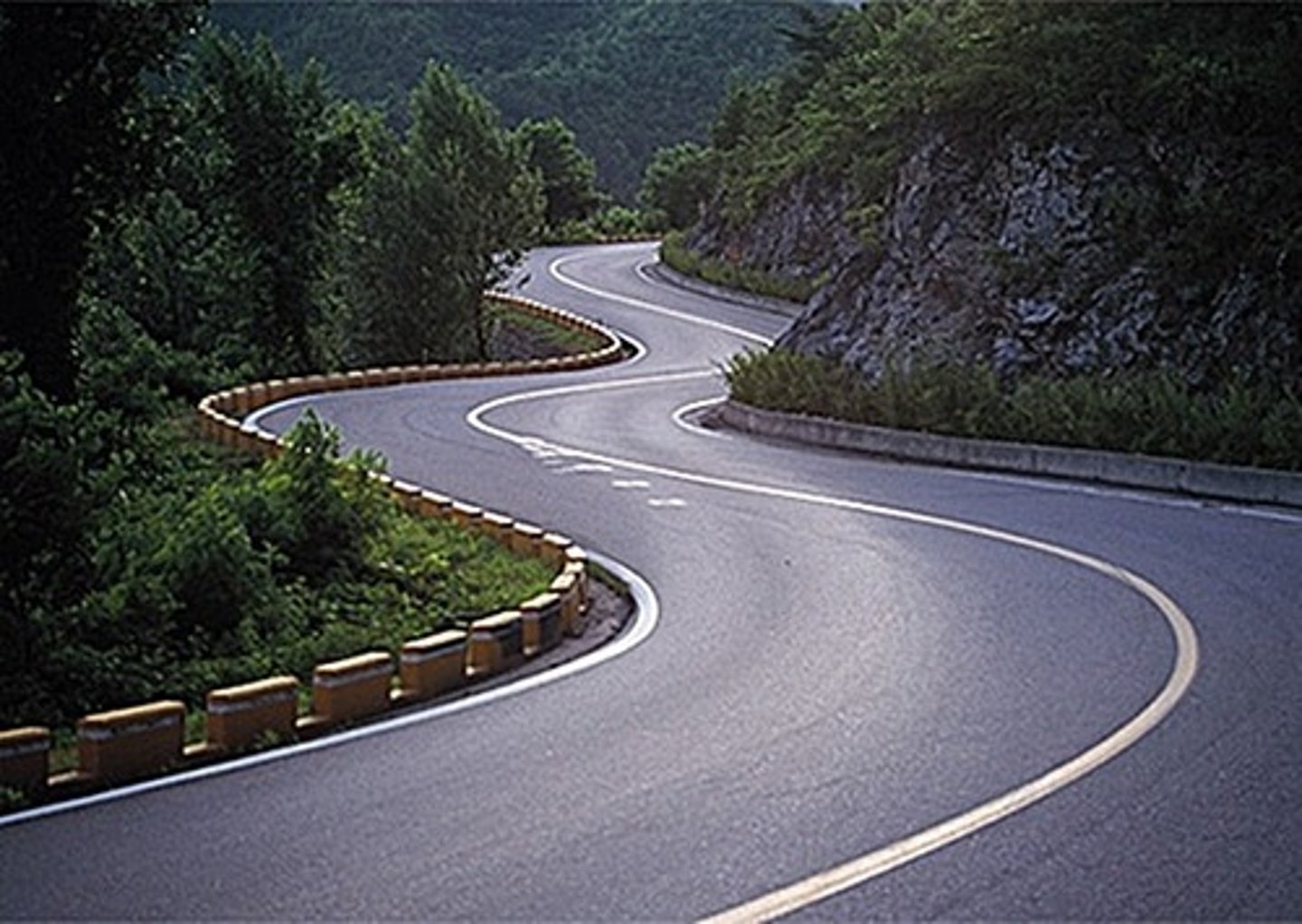 <p>jalan</p>