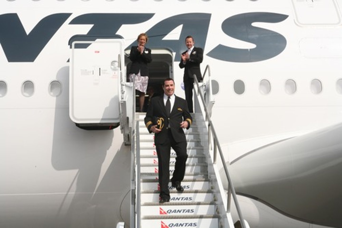 <p>Es posible que él__________ (llegar) pronto.</p>